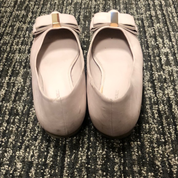 Banana Republic Leather Flats with Bows - Picture 3 of 4